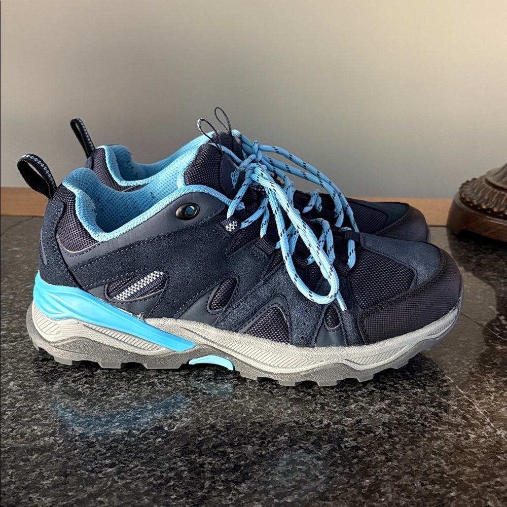 Eddie Bauer Women's Longview Trail Shoe Blue size 8W